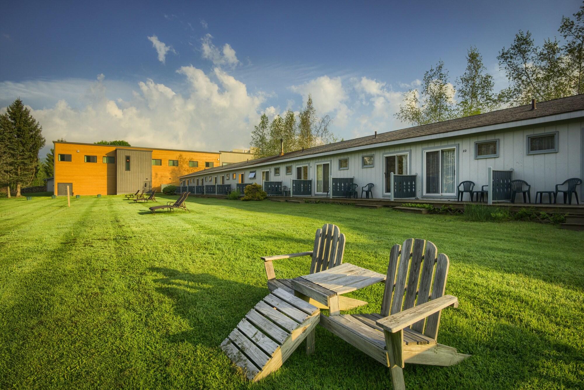 Sun & Ski Inn And Suites สโตว์ ภายนอก รูปภาพ