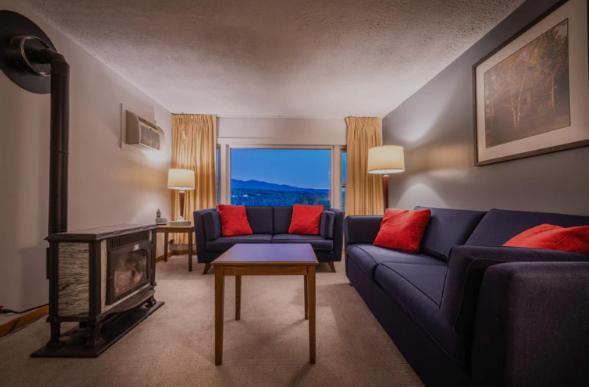 Sun & Ski Inn And Suites สโตว์ ภายนอก รูปภาพ